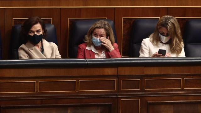 Carmen Calvo, Nadia Calviño y Yolanda Díaz, en el Congreso.