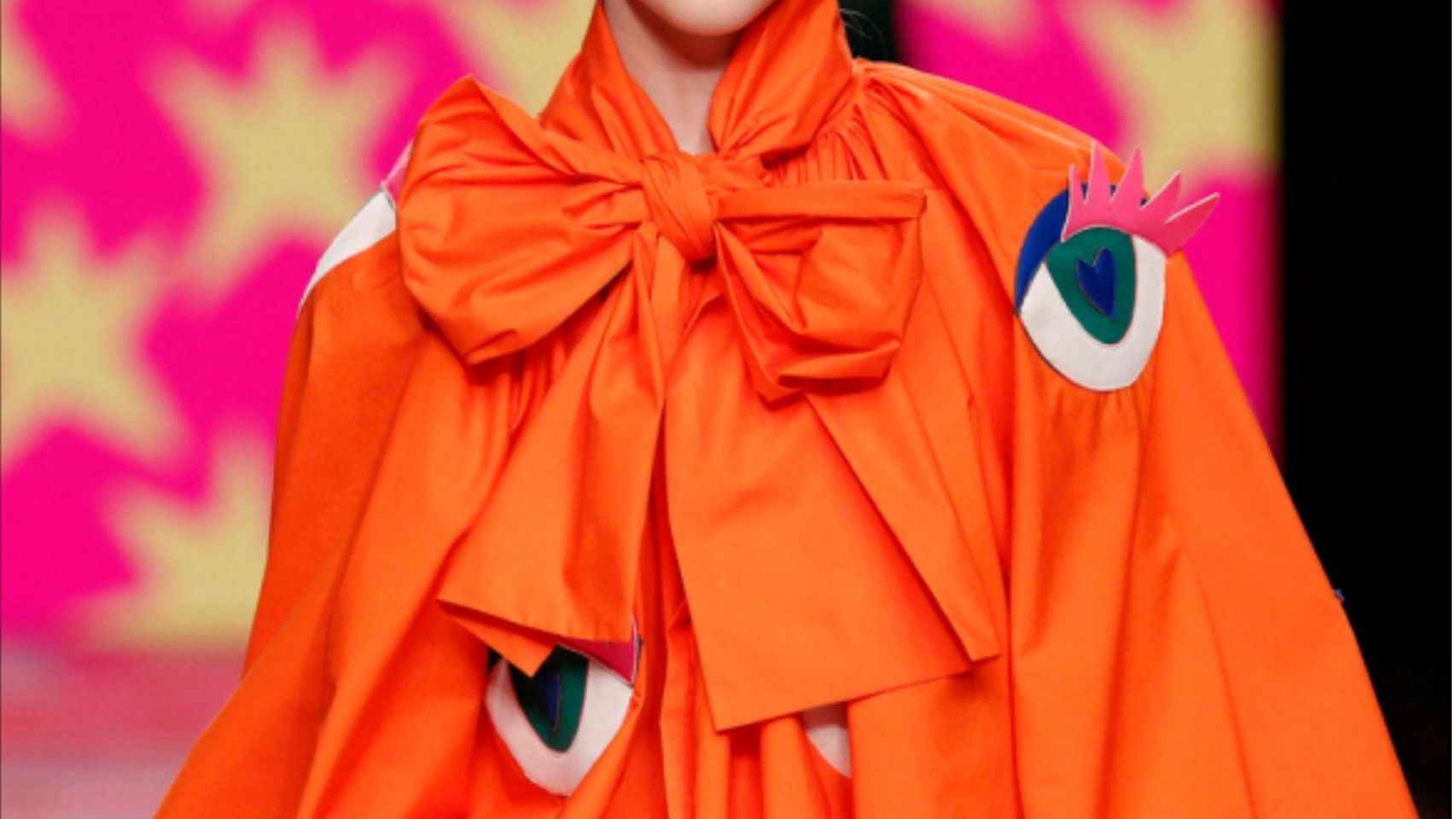 Naranja: cómo llevar el color que está revolucionando los ‘looks’ del año.