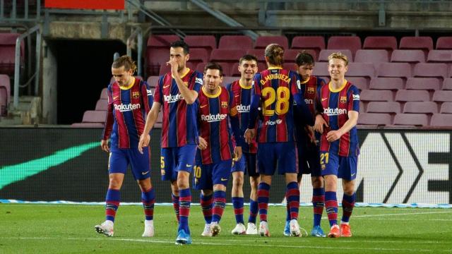 La plantilla del Barça celebra su gol