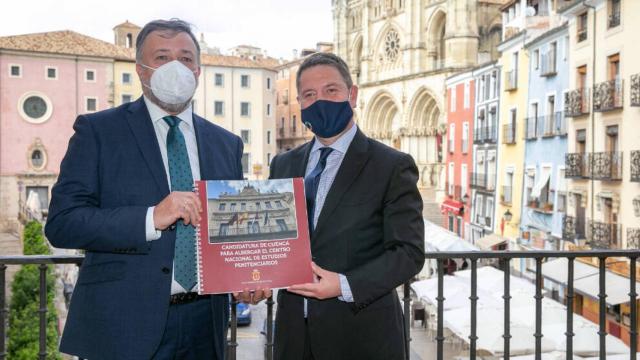 El presidente de Castilla-La Mancha, Emiliano García-Page, y el alcalde, Darío Dolz, celebran este jueves que Cuenca haya sido elegida como sede del Centro de Estudios Penitenciarios