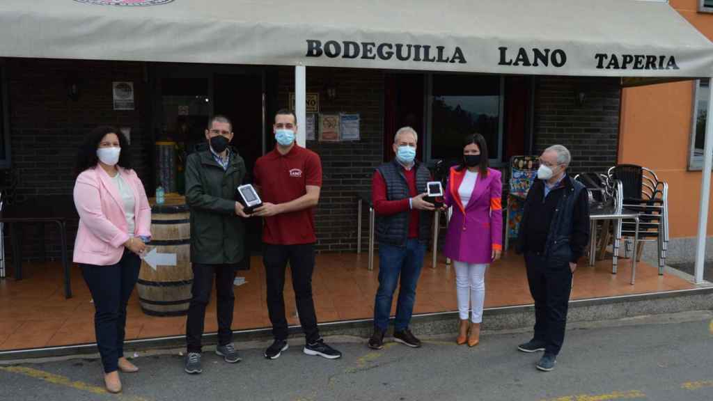 Mos (Pontevedra) concluye la entrega de medidores de CO2 a todos sus locales de hostelería