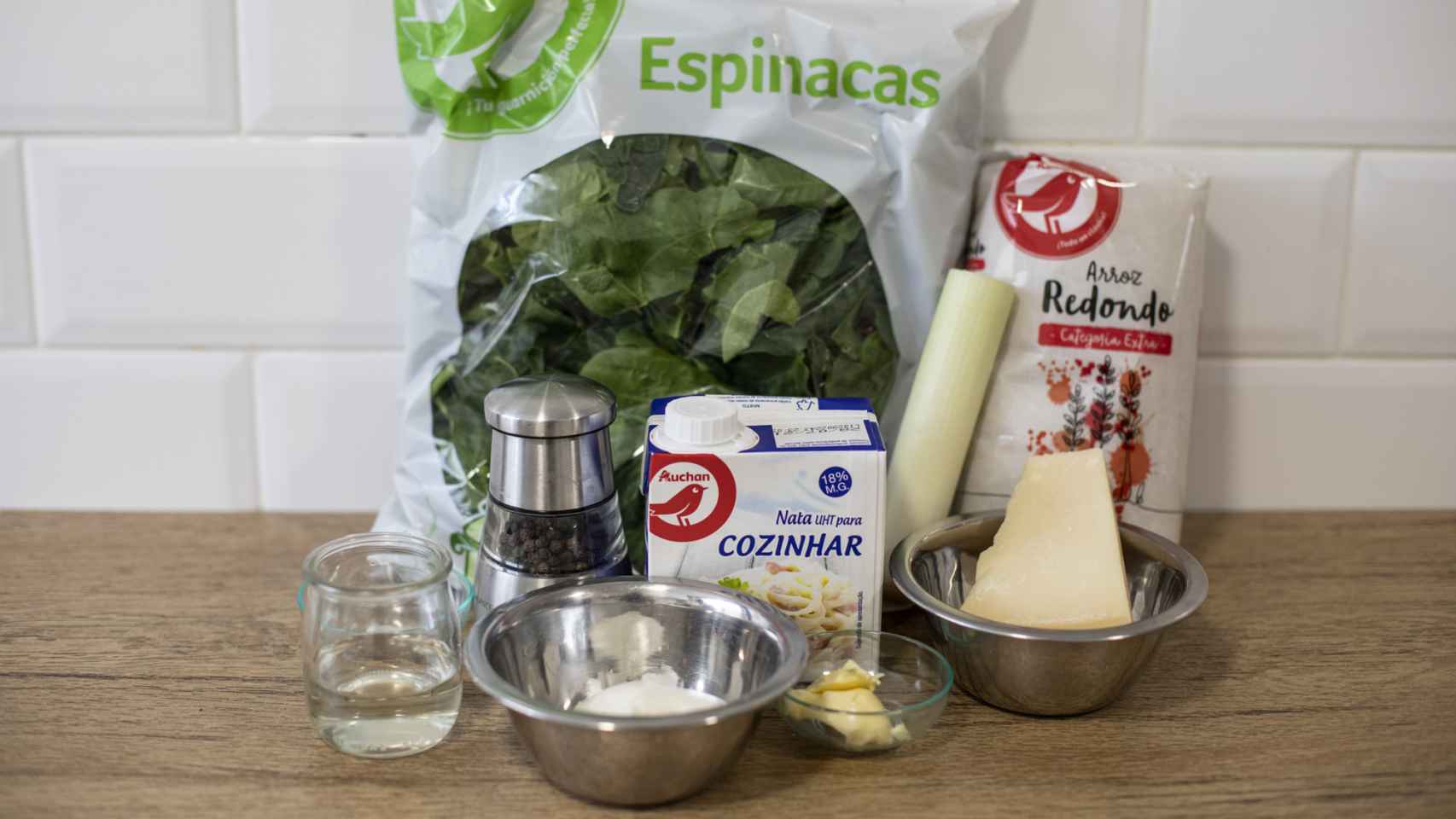 Los ingredientes que ha usado Bárbara Buenache para elaborar su risotto con espinacas y parmigiano.