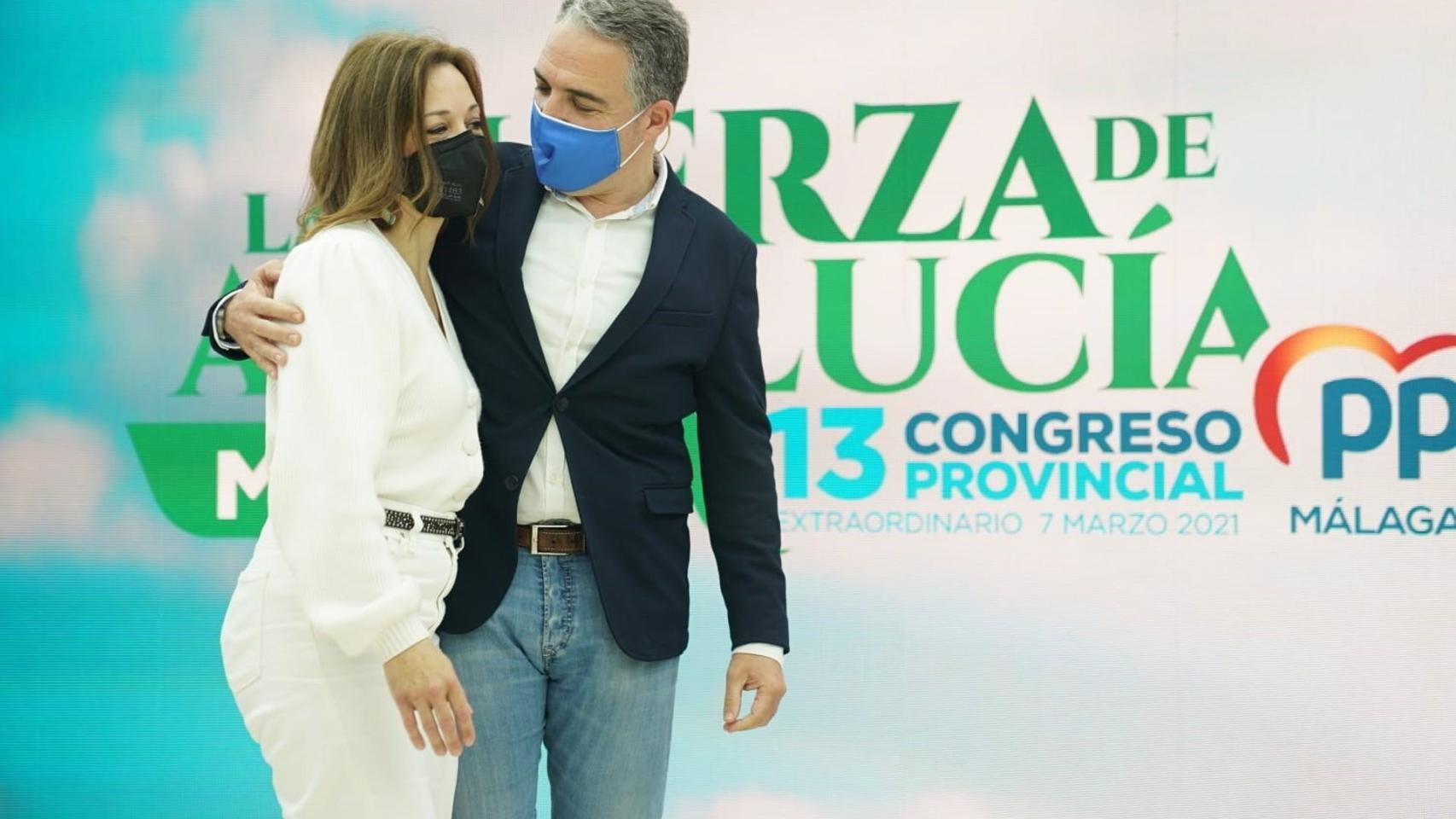 El presidente del PP de Málaga, Elías Bendodo, y su número 2, Patricia Navarro.