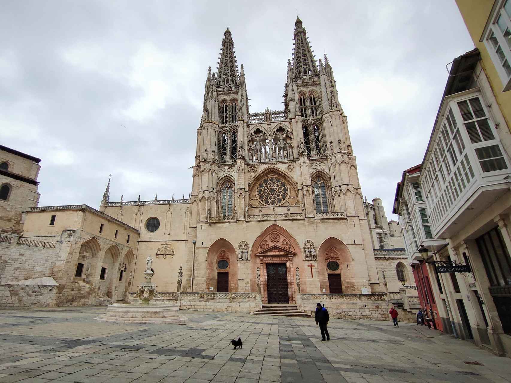 La plaza de Santa María, entrada principal a la catedral.
