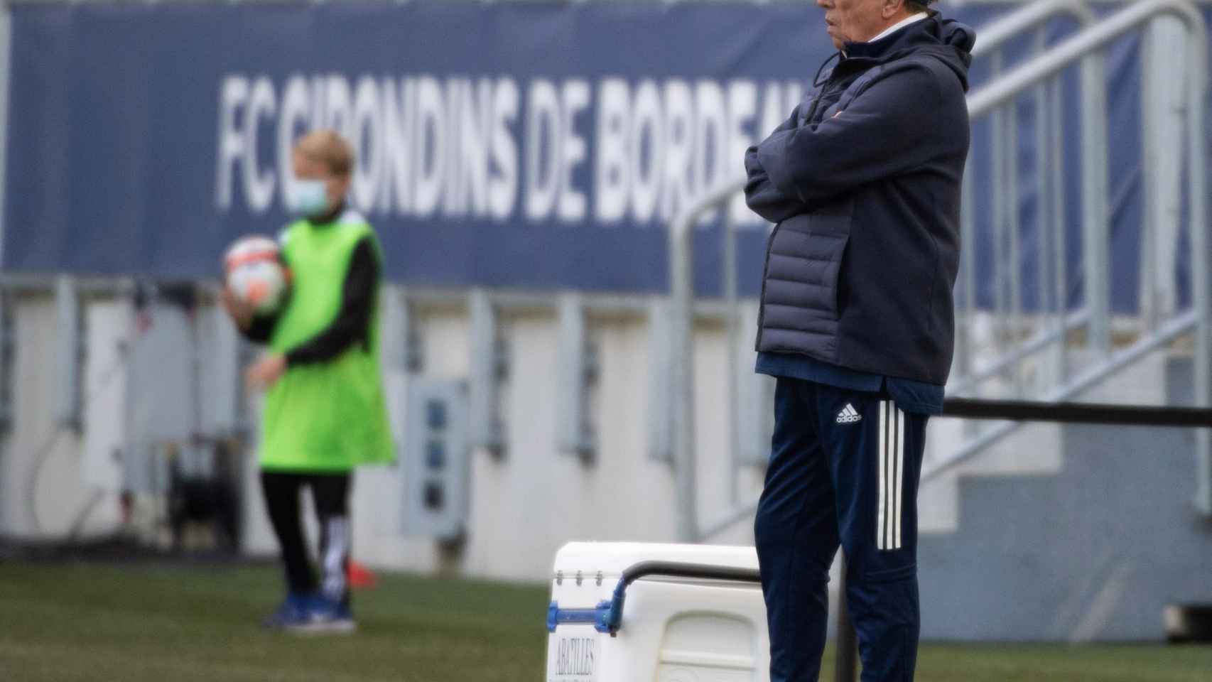 El entrenador del Girondins de Burdeos durante un partido