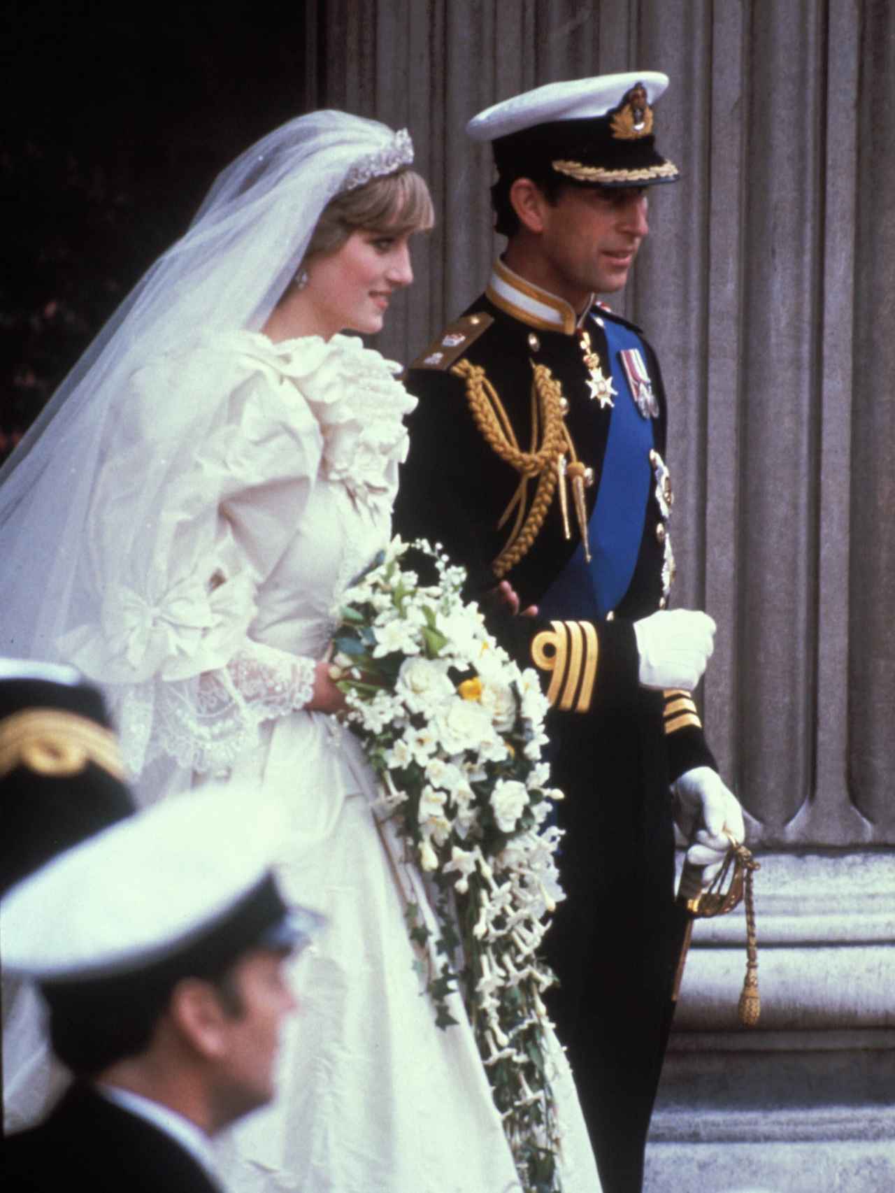 El voluminoso vestido de novia de Lady Di fue el traje más imitado de su época.