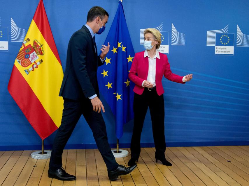 Pedro Sánchez y Ursula von der Leyen, durante una reunión en  Bruselas