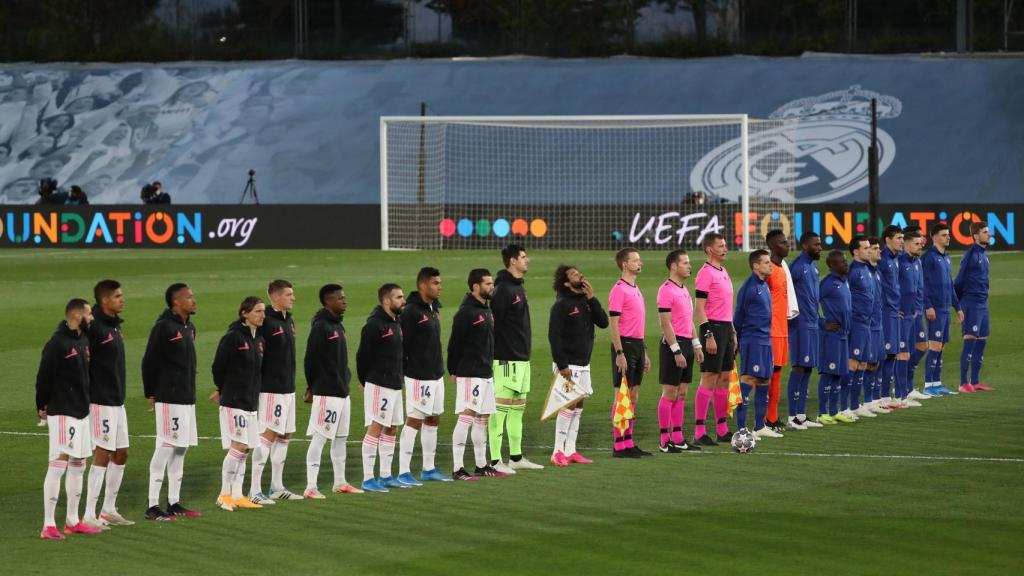 Los titulares del Real Madrid y el Chelsea antes de comenzar la ida de las semifinales de la Champions League