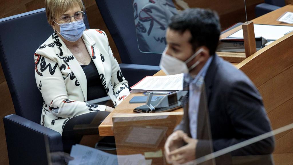 La consellera de Sanidad de la Comunidad Valenciana, Ana Barceló, hoy en las Cortes.