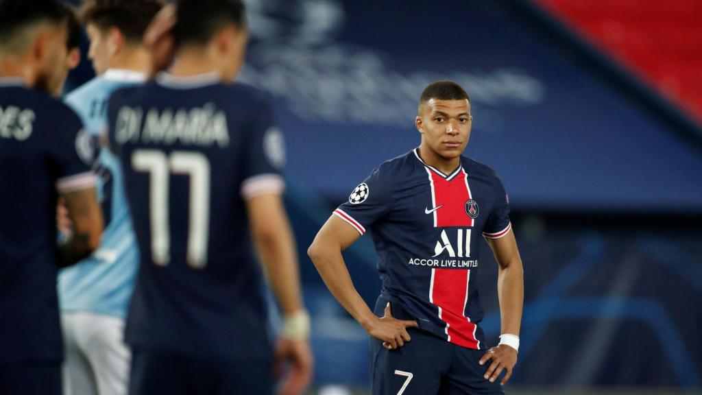 Kylian Mbappé reacciona tras un gol del City en semifinales de la Champions