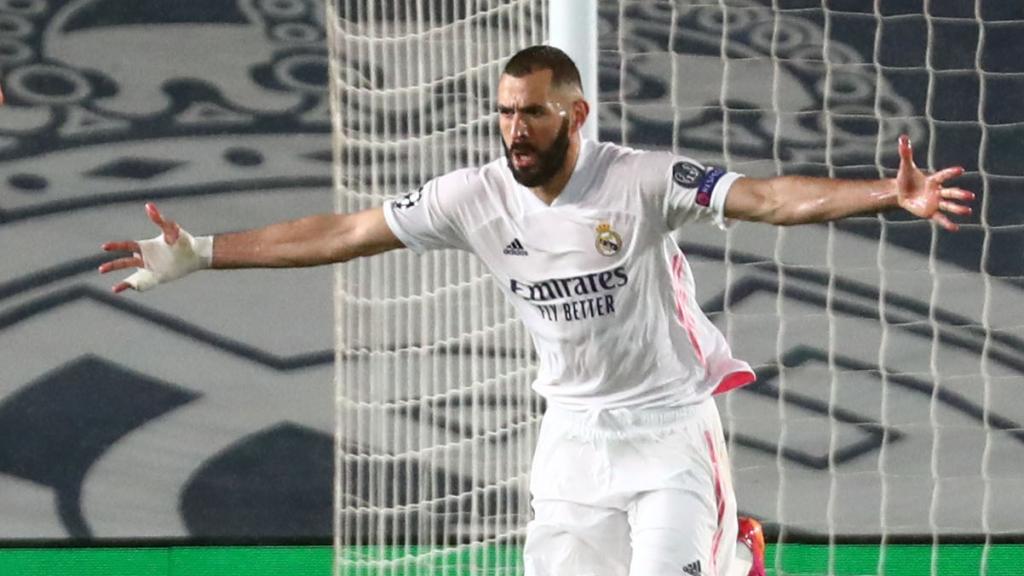 Benzema celebra su gol contra el Chelsea en las semifinales de Champions