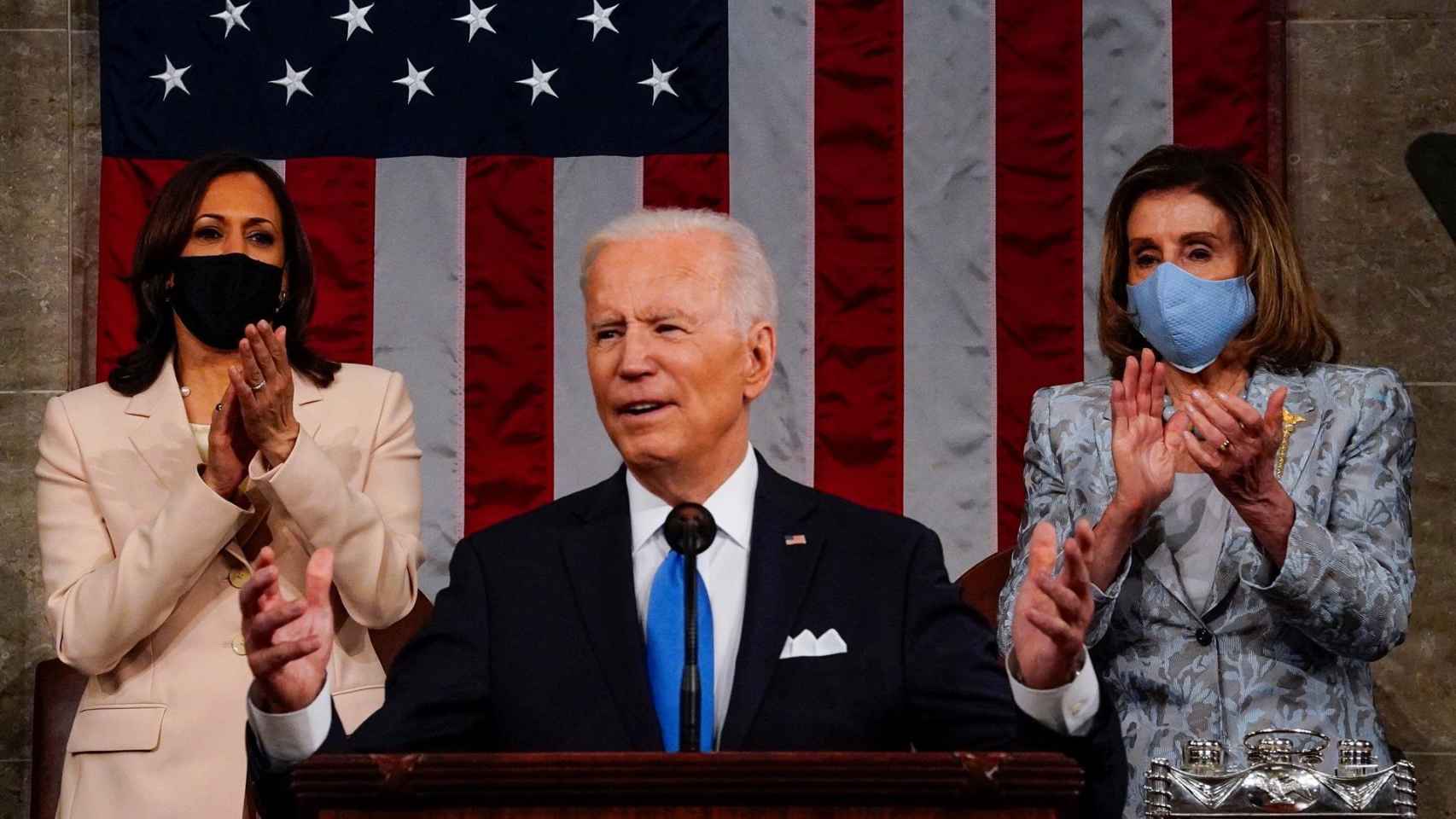 Kamala Harris y Nancy Pelosi, durante el discurso de Biden.