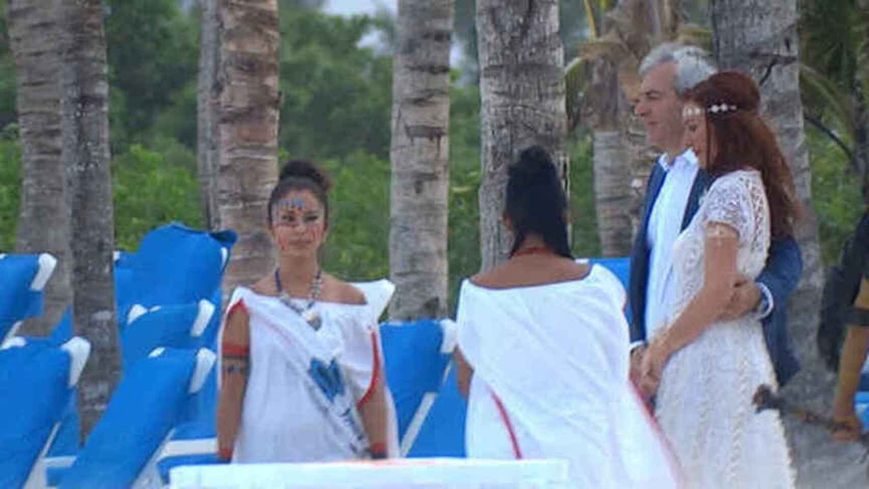 Carlos y Patricia se casaron por el rito maya en México.