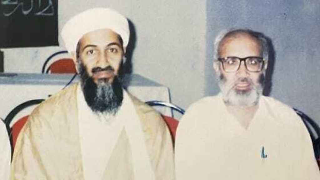 Bin Laden y el periodista Rahimullah Yusufzai.