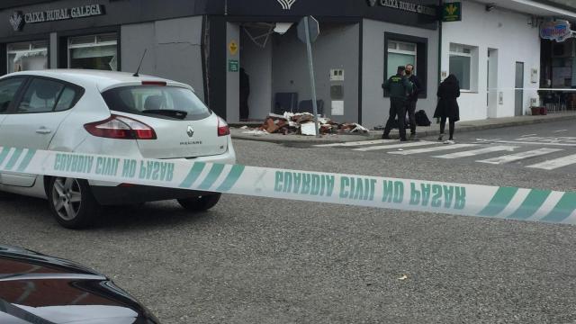 Sucursal bancaria atacada con explosivos en A Pastoriza (Lugo).
