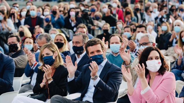 Casado y Ayuso, en el mitin de cierre de campaña del PP en Madrid.