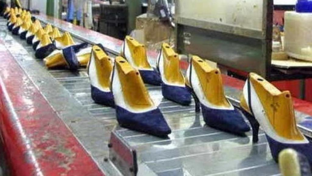 Imagen de una fábrica de calzado.