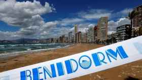 Playa de Benidorm cerrada cuando empezó la pandemia.
