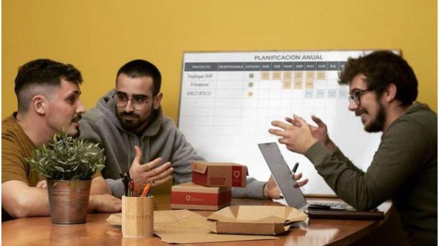 Miguel, Damián y Ángel, socios de InPackta.