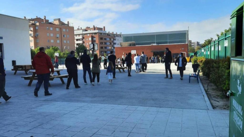 Colegio electoral de Valdemoro en Madrid pocos minutos después de las nueve de la mañana. Foto: El Digital CLM