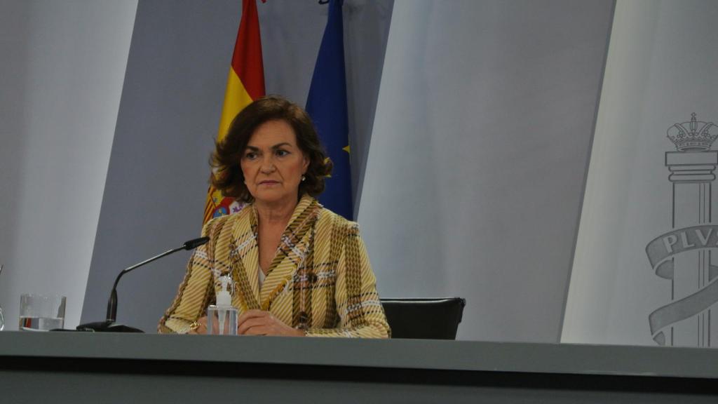 La vicepresidenta primera, Carmen Calvo, en la rueda de prensa posterior al Consejo de Ministros.