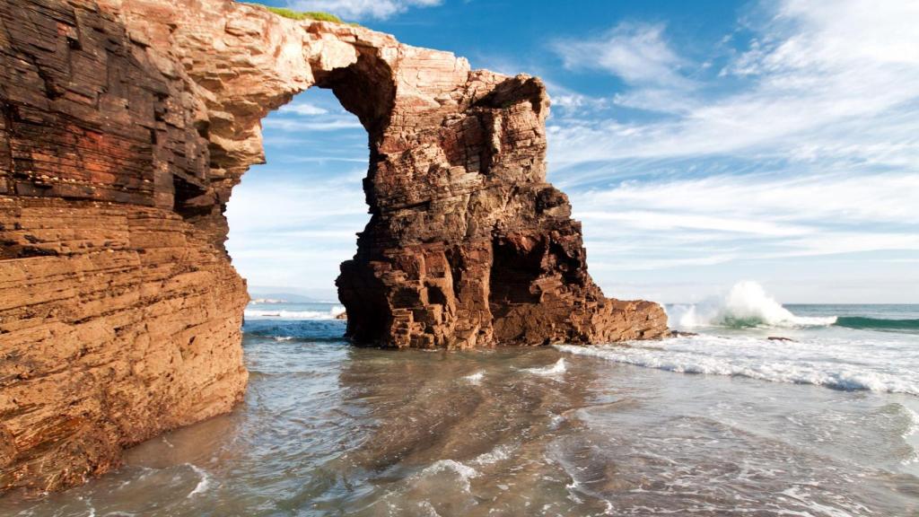 La playa de As Catedrais, en Ribadeo (Lugo).