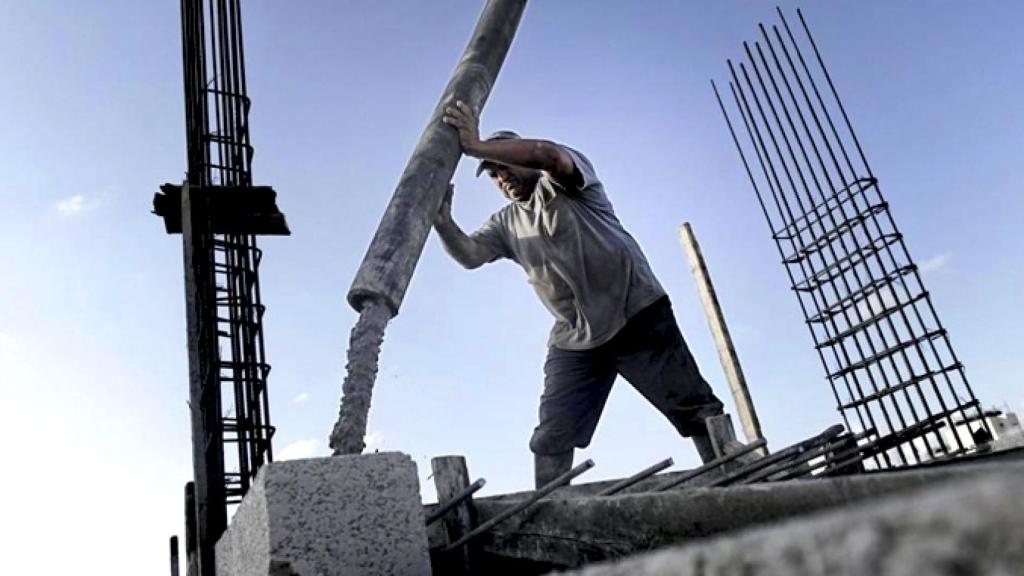 Imagen de archivo de un obrero de la construcción en España.