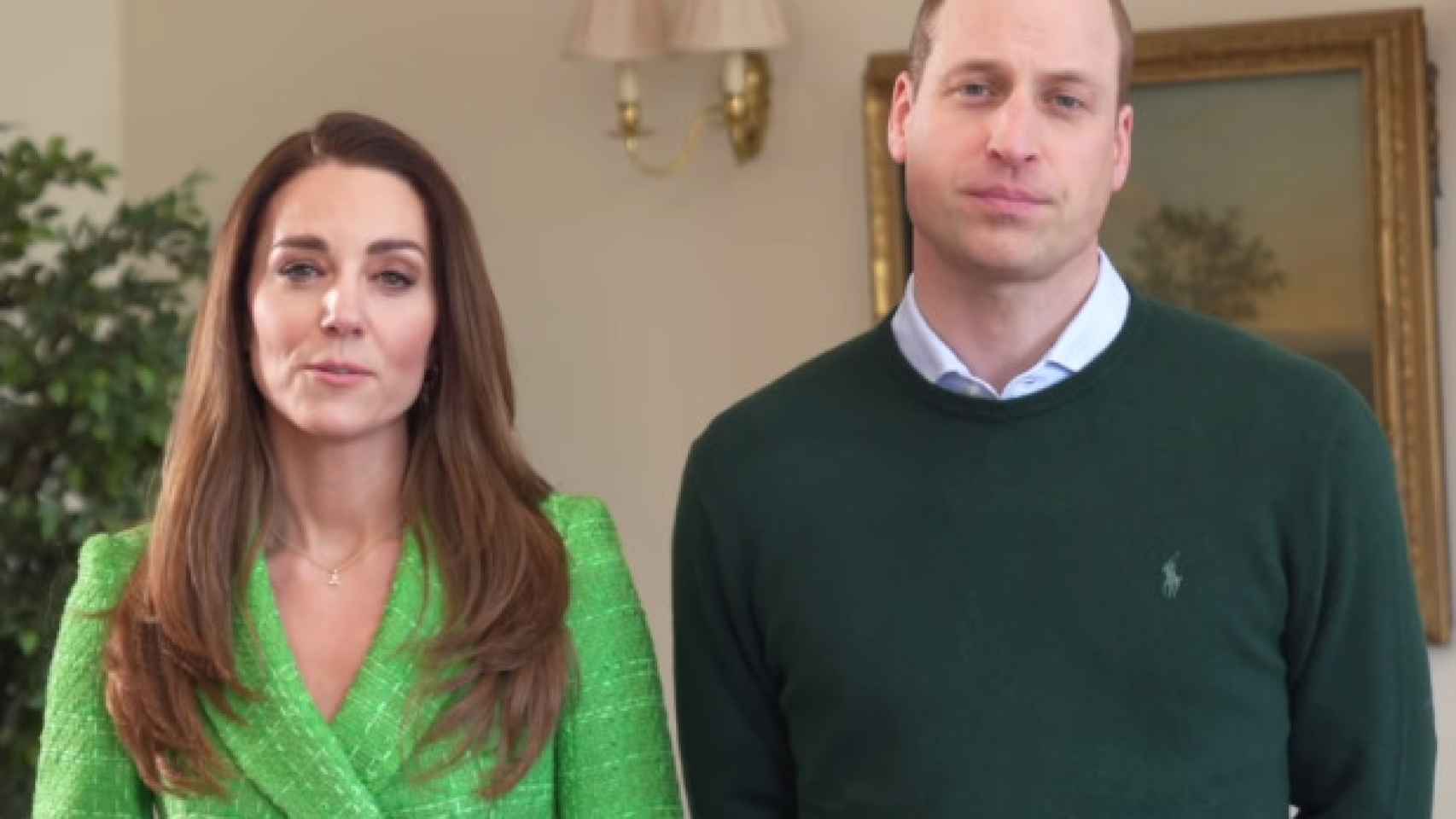Para celebrar San Patricio, la duquesa de Cambridge apostó por una 'blazer' verde de Zara.
