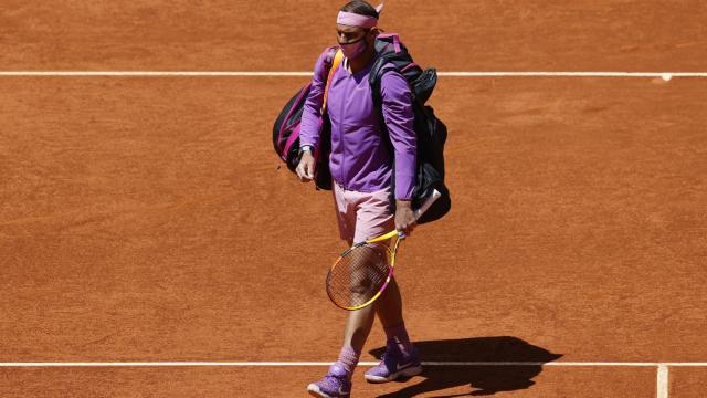 Nadal llegando a la pista central de la Caja Mágica