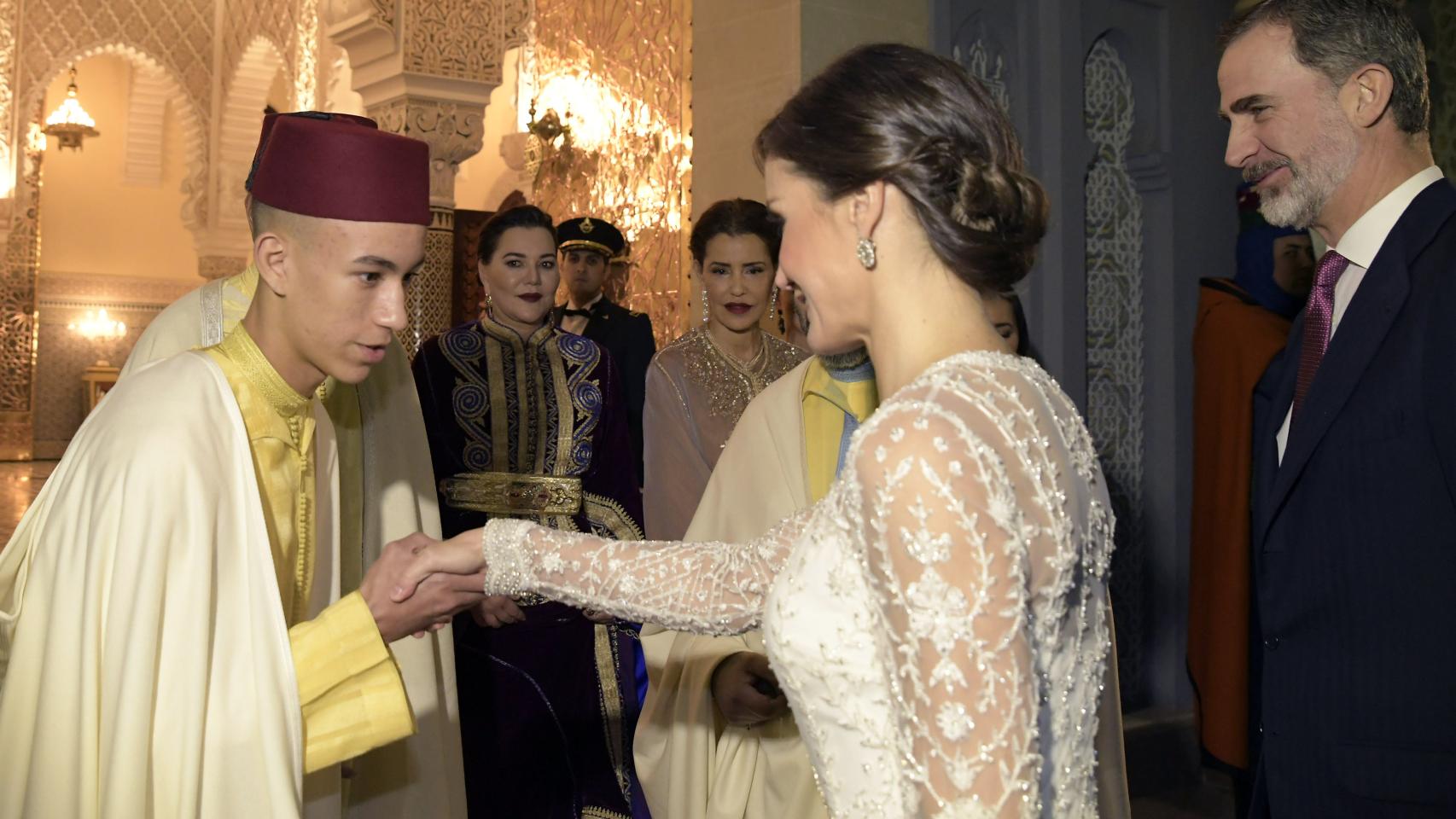 El príncipe Moulay Hassan se mostró muy atento con la reina Letizia en Rabat.