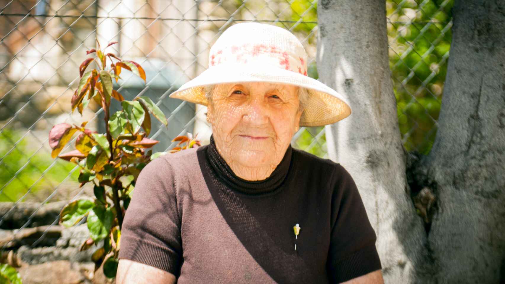 Alejandra, de 87 años, vecina nacida y criada en Navarredonda.