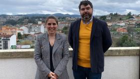 La investigadora de la UDC, Teresa Piñeiro, y su homólogo de la UVigo, XabierMartínez Rolán