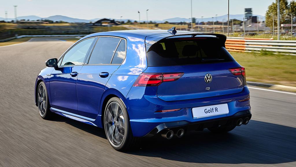 El Volkswagen Golf R en el circuito del Jarama.