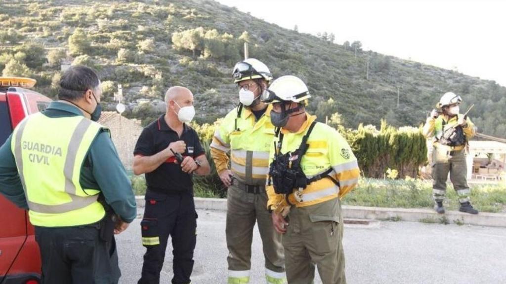 La actuación en Alcalalí, ya controlada, ha necesitado de siete dotaciones del Consorcio Provincial de Bomberos.