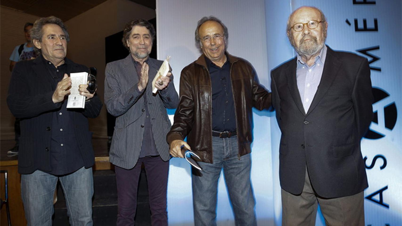 Joaquín Sabina, Joan Manuel Serrat, Miguel Ríos y Caballero Bonald. Foto: EM