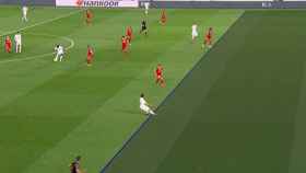 Fuera de juego de Odriozola previo a un gol de Benzema