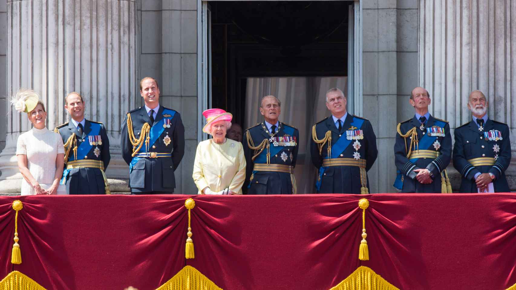 Michael de Kent (el primero de derecha a izquierda) ha estado presente en importantes actos de la Corona británica.