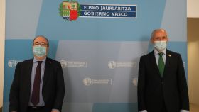 El ministro de Política Territorial y Función Pública, Miquel Iceta, y el vicelehendakari Josu Erkoreka.