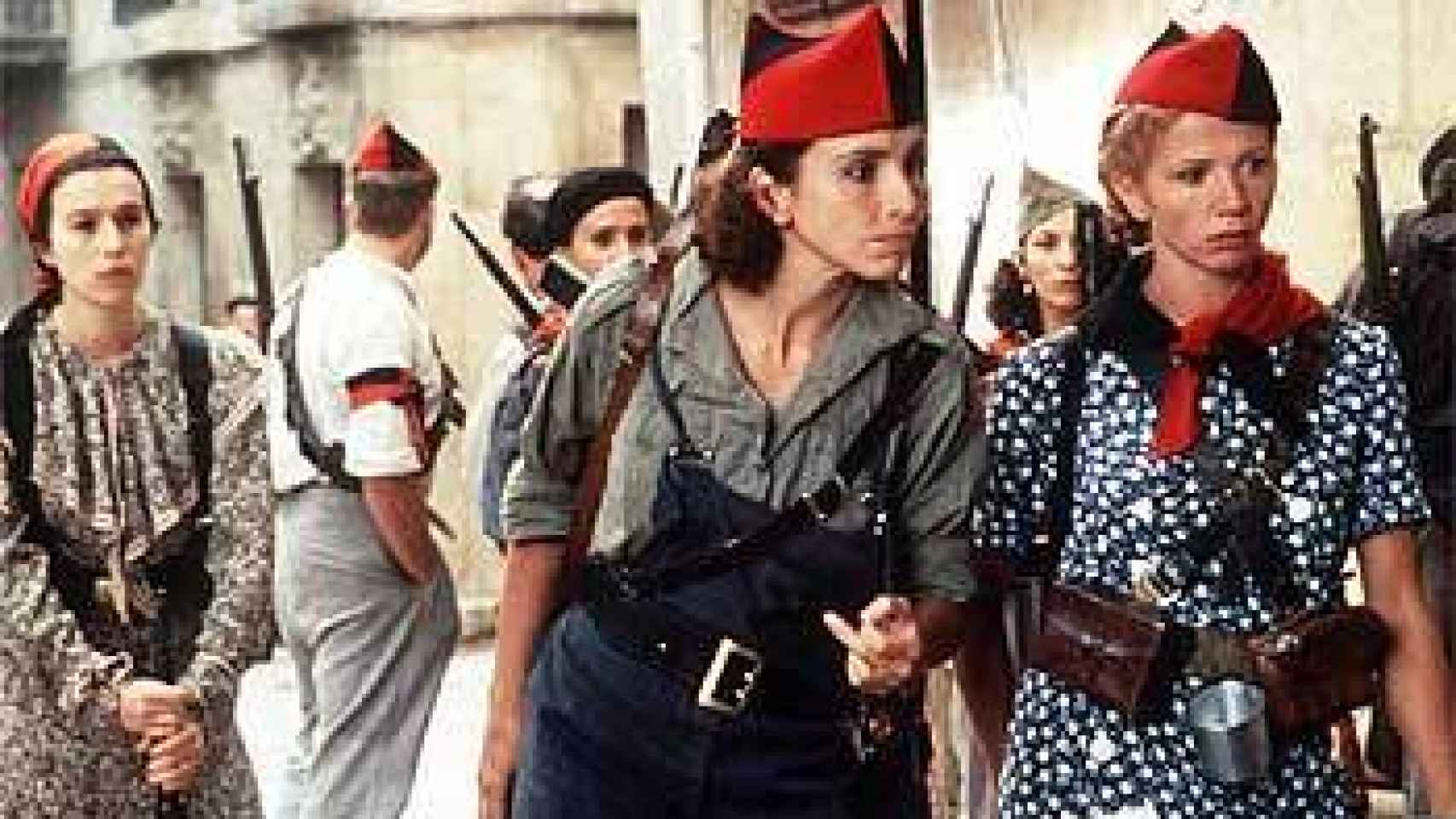 Fotograma de la película Libertarias ( 1996) de Vicente Aranda.