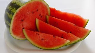 Cómo elegir las mejores sandías del súper, una fruta muy sana y baja en calorías