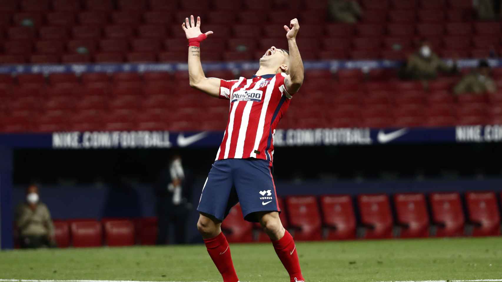 Luis Suárez grita tras fallar una ocasión