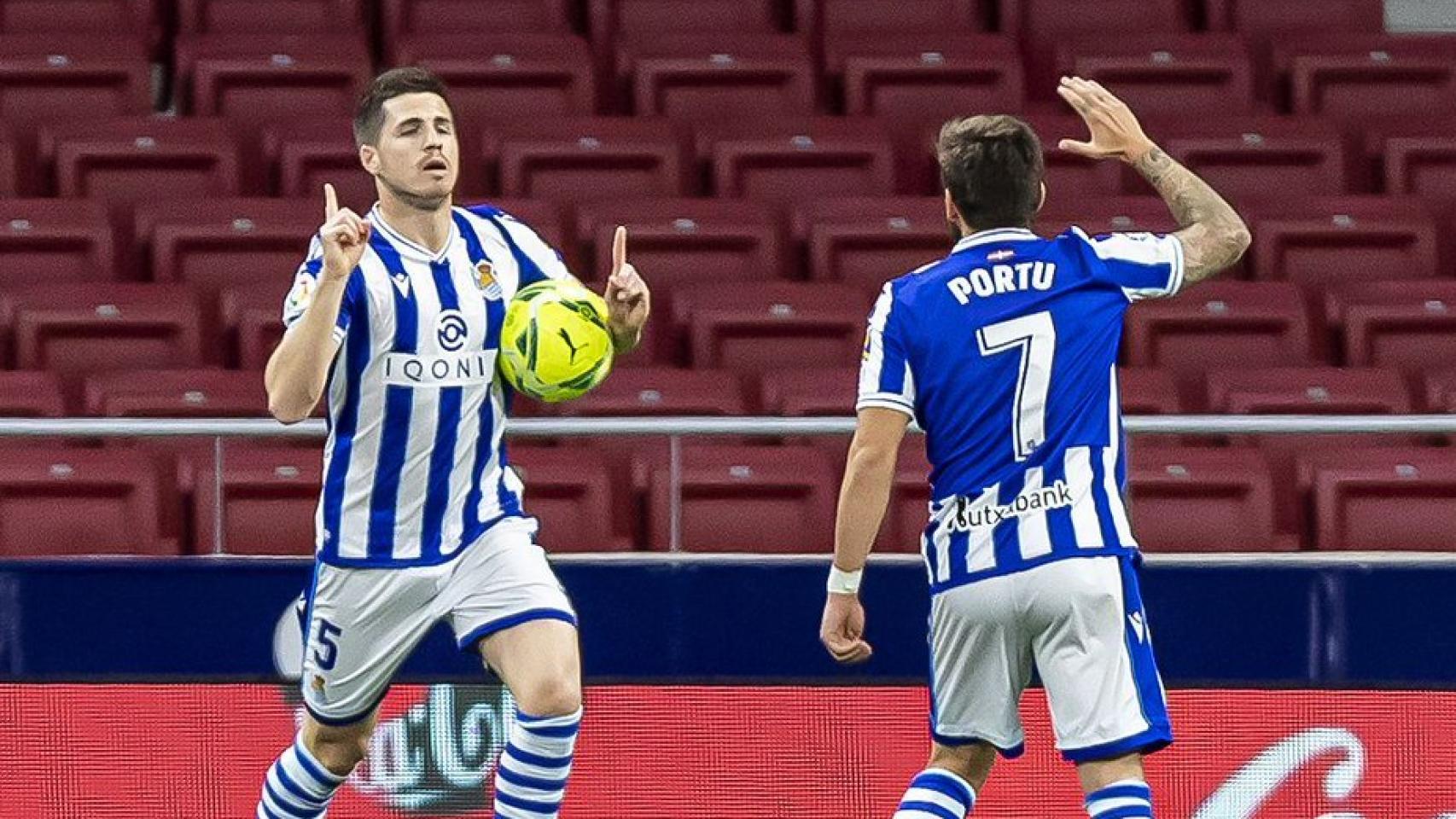 Igor Zubeldia celebra su gol al Atlético en el Metropolitano