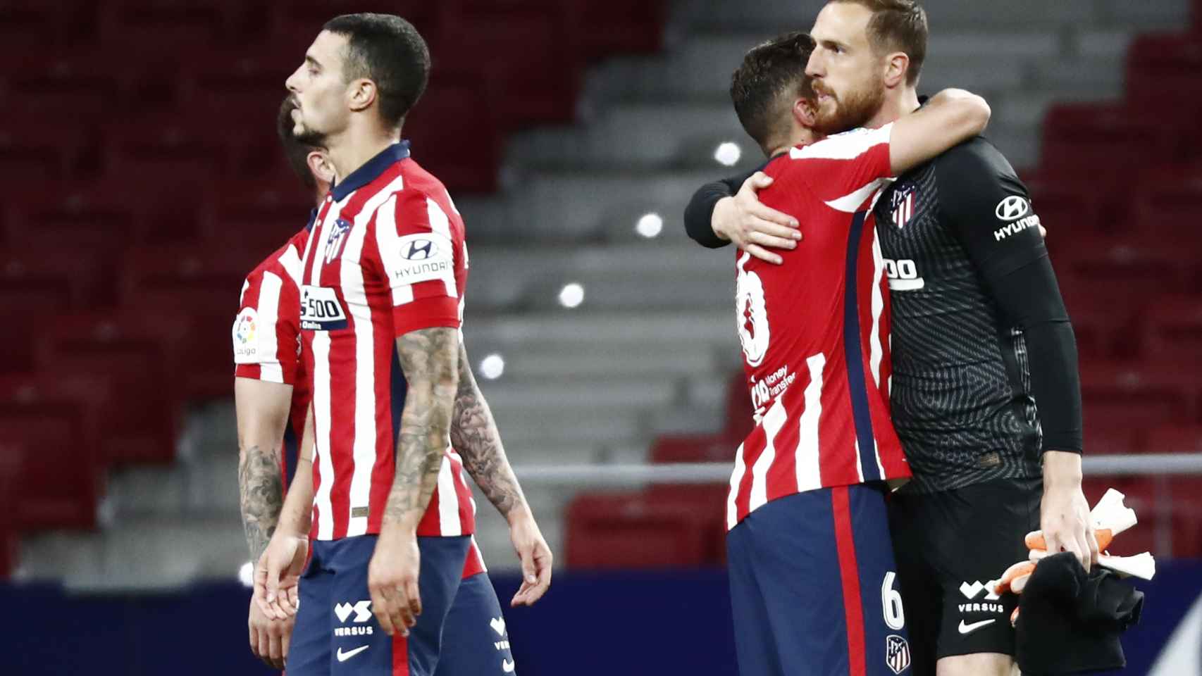 Los jugadores del Atlético de Madrid celebran la victoria