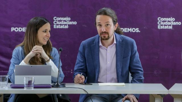 Ione Belarra junto a Pablo Iglesias.