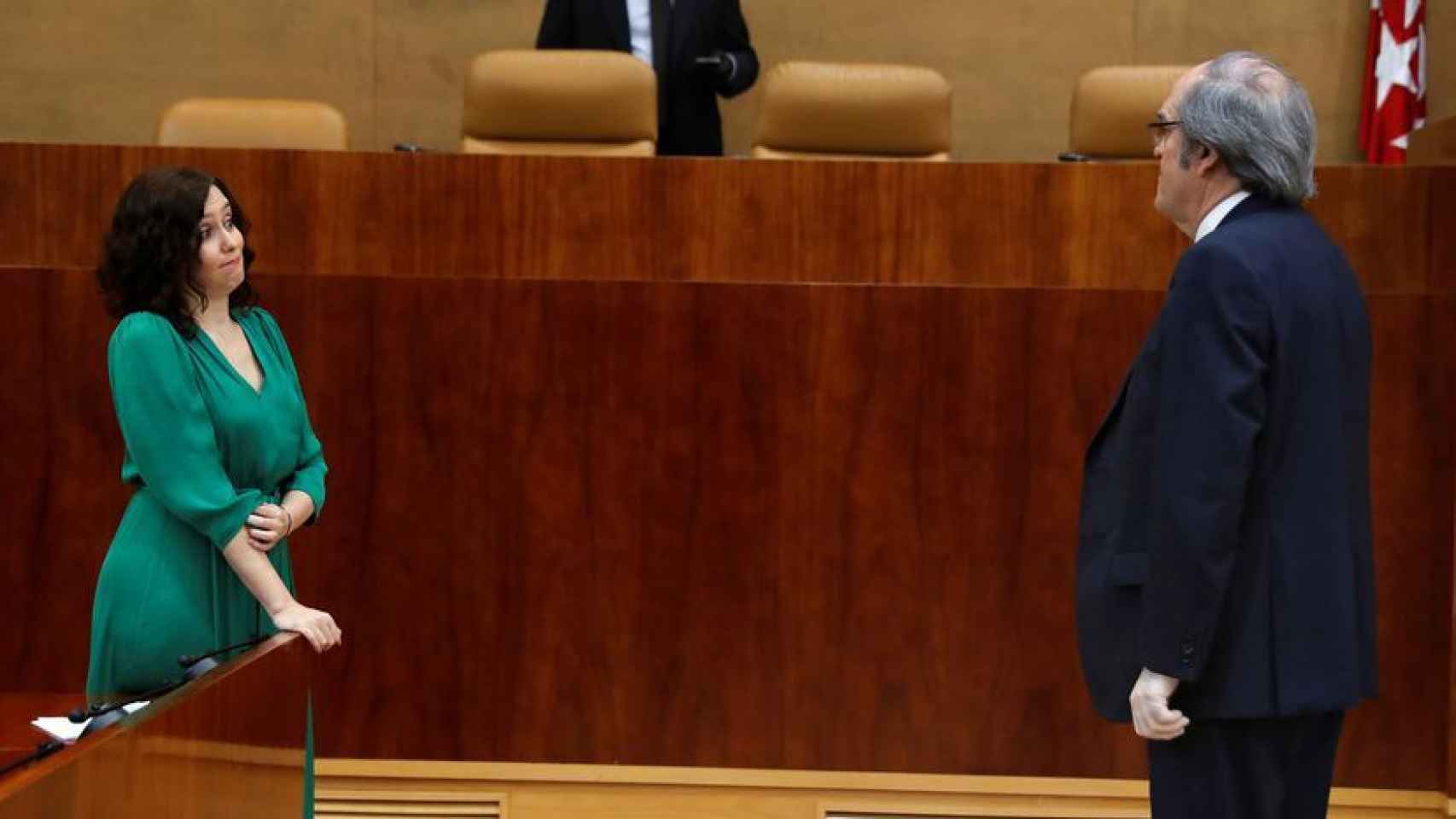 Isabel Díaz Ayuso y Ángel Gabilondo en la Asamblea de Madrid.