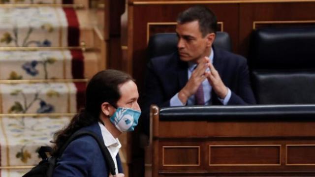 Pedro Sánchez y Pablo Iglesias en el Congreso en una imagen de archivo. EP