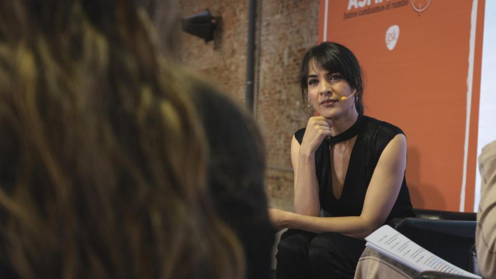 Esther Vaquero ha moderado una mesa redonda sobre el asma grave.