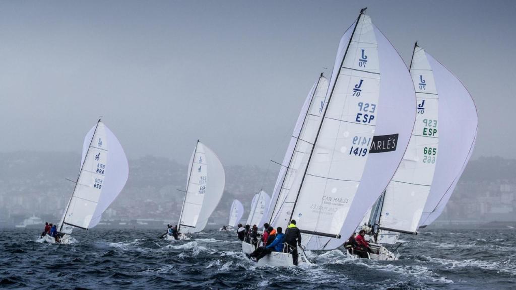 Comienza en aguas de A Coruña el Maeloc Nacional de J70