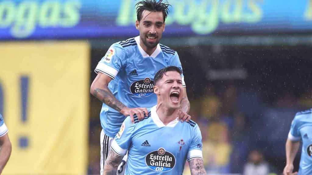 Santi Mina y Brais, Méndez, durante la victoria ante el Villarreal