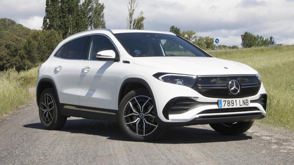 Mercedes EQA 250 con 190 CV, una batería de 66 kW y una autonomía de 424 km.